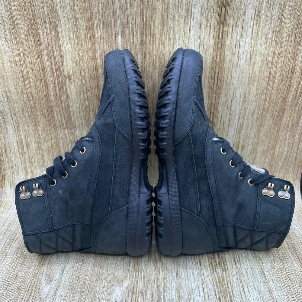 Cole Haan Air Rhone Duck Boots Men's Size 8.5M Black Waterproof Sherpa C09688